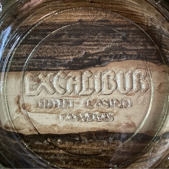 Vintage Excalibur hotel/casino ashtrays set of 2 - Picture 5 of 11